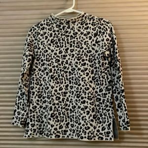 Adorable leopard print sweater